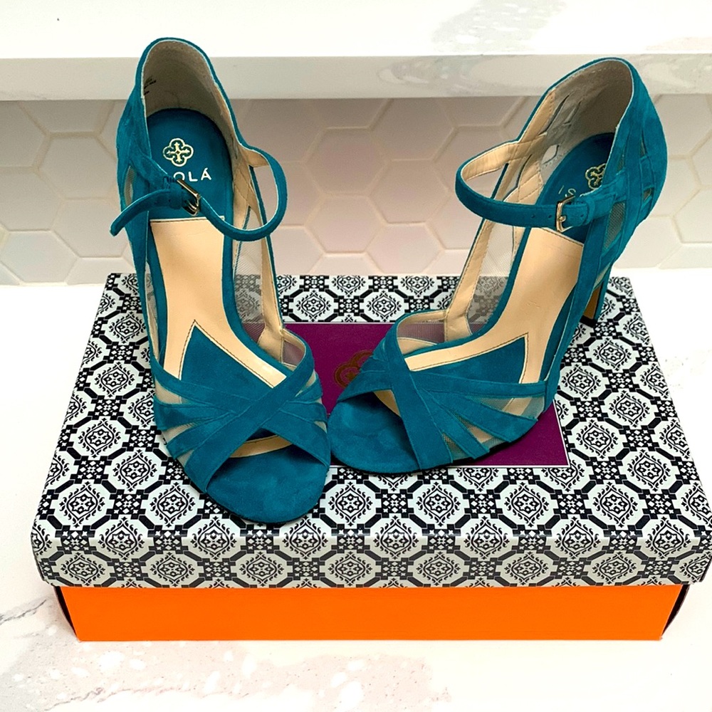 Isola Braewyn Turquoise Suede Heels